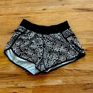 GUC lululemon size 8 track that short 4 inch